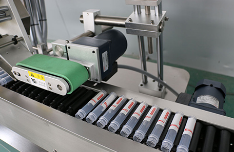 臥式采血管貼標(biāo)機(jī)