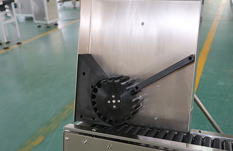 臥式小瓶貼標機